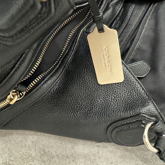 Coach black leather shoulder bag - Picture 4 of 7